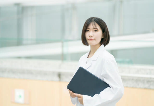2022年「第107回薬剤師国家試験」の難易度はどうだった？平均点
